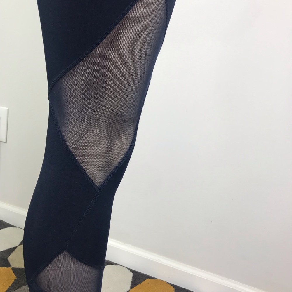 🏃🏽‍♀️Beautiful Athleta Blue Leggings Small - Picture 6 of 8